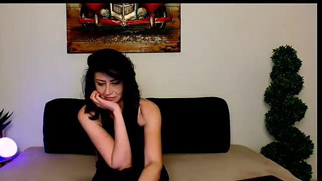 Taissa4UのライブXXXチャット