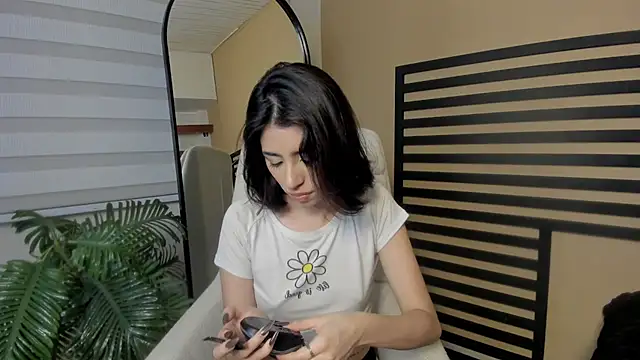 Catyloves: онлайн-секс-чат