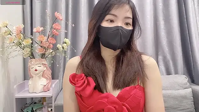 Ker-Skii élő XXX-chatje