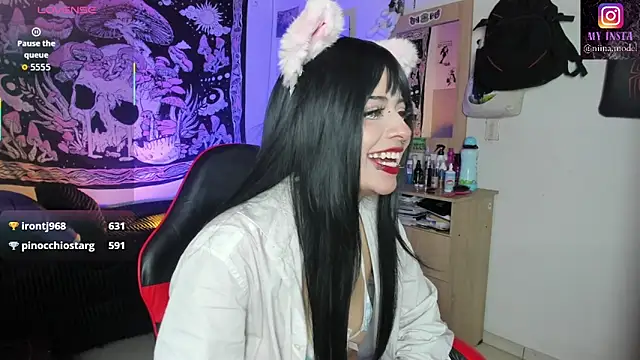 princesita_valija_'s Live XXX Chat