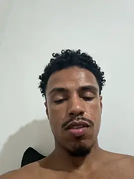 Chat XXX en directo de LorenzoBlack27