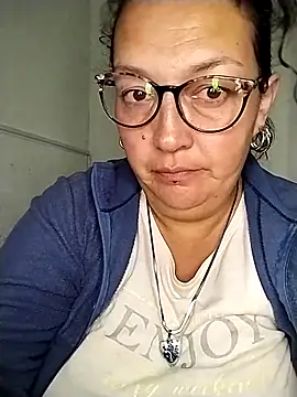 _Saraqueen – Naživo XXX chat