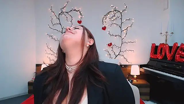 Hennessy_bunny live XXX chat