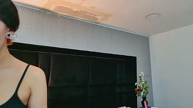 EllaEvanzz Chat XXX in diretta