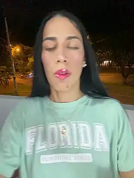 Živý XXX chat isa_rousse25