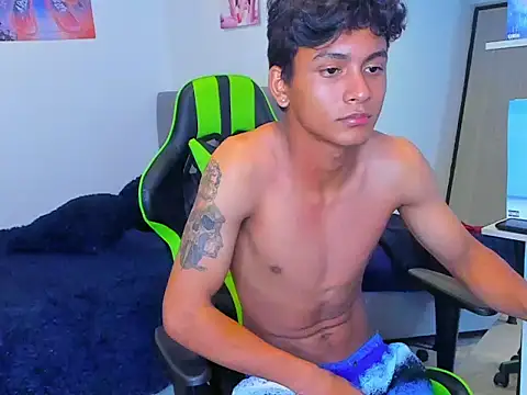 Chat XXX Live PaulTallx