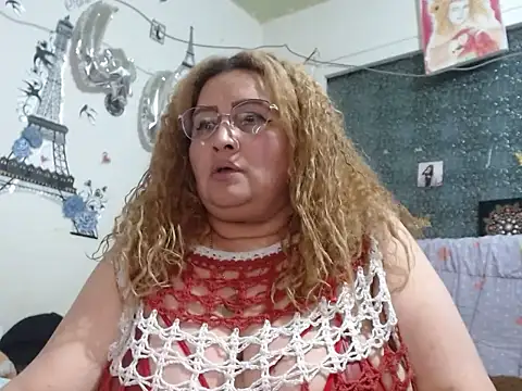 Perla1981--'s Live XXX Chat