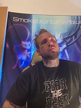 Smokebluntafterblunt webkamerás műsora