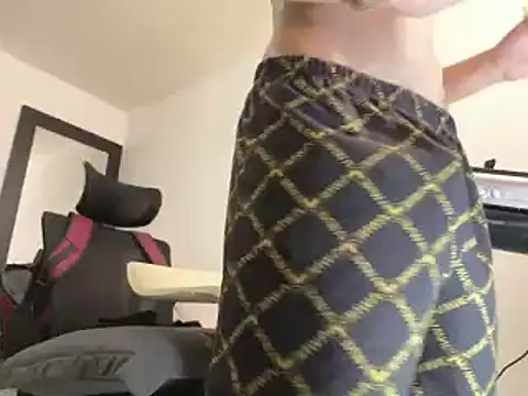 RyanMira élő XXX-chatje