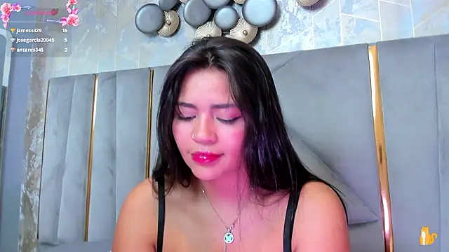 XXX chat uživo modela KimDevinne