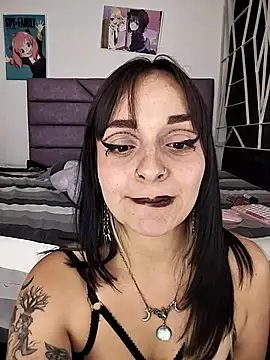 Chat +18 de KARINNA__RAVEN ao vivo