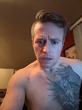 DILFiGuess1 élő XXX-chatje