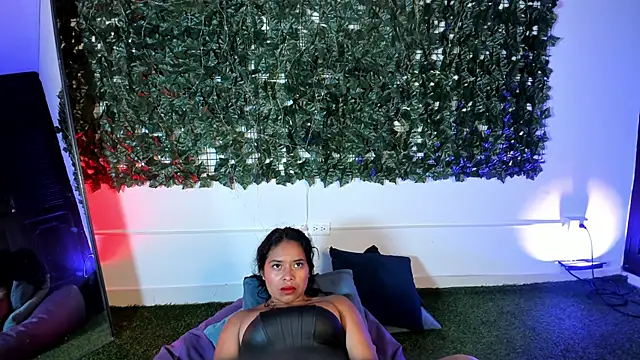 XXX chat uživo modela Amayavaldes