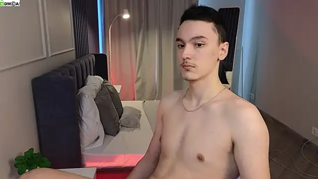 MoonlinSkinn's Live XXX Chat