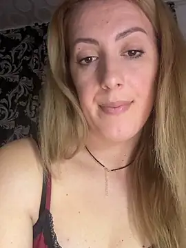 แชท XXX สดของ DollieRosse