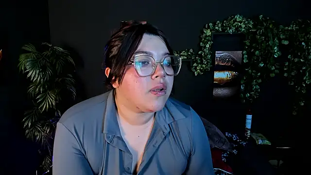 Chat +18 de NicoleeDemara ao vivo