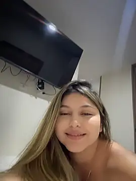 Chat +18 de lunablossom_ ao vivo