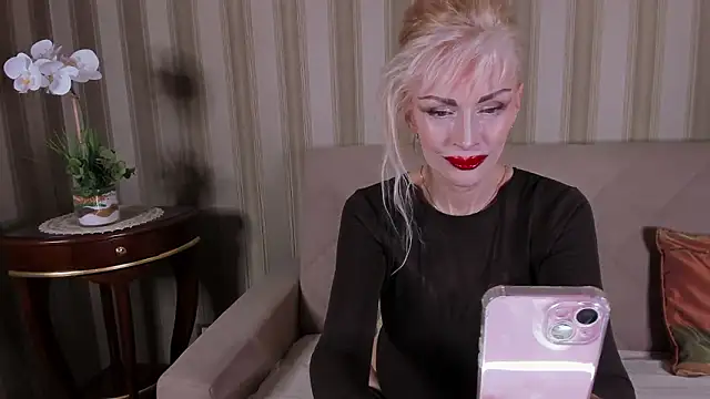 Rita_Farel Adlı Modelin Canlı XXX Sohbeti