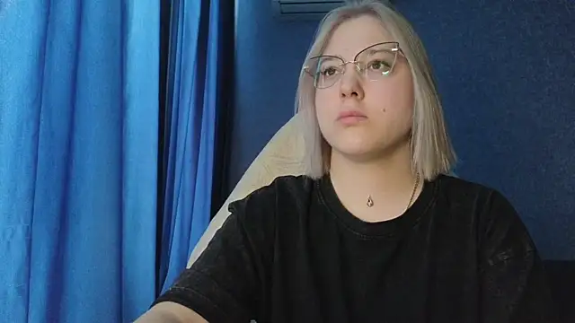 HotBrandyX Live XXX Chat