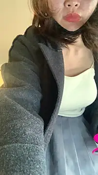 zhizhinaigai's Live XXX Chat