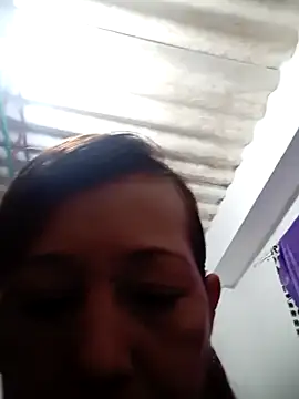 marinita13 Adlı Modelin Canlı XXX Sohbeti