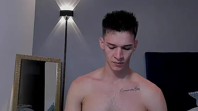 DrakeCarter: διαδικτυακό σόου στην κάμερα