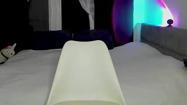 SuriFlirt Adlı Modelin Canlı XXX Sohbeti