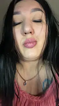 Naughtbaby_2025 Obrolan Langsung XXX