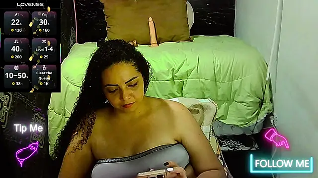 _naughty_milfのライブXXXチャット