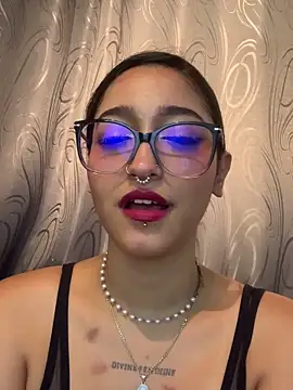 LilithMonette: онлайн-секс-чат