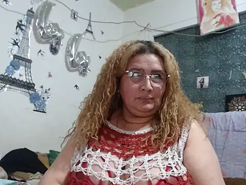 Perla1981--'s Live XXX Chat