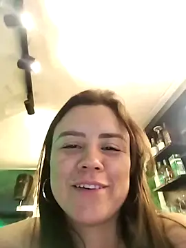 karlagiraldo198 Adlı Modelin Canlı XXX Sohbeti