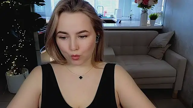 Mira_Mermayd's Live XXX Chat