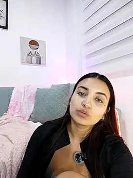 aisha_esのライブXXXチャット