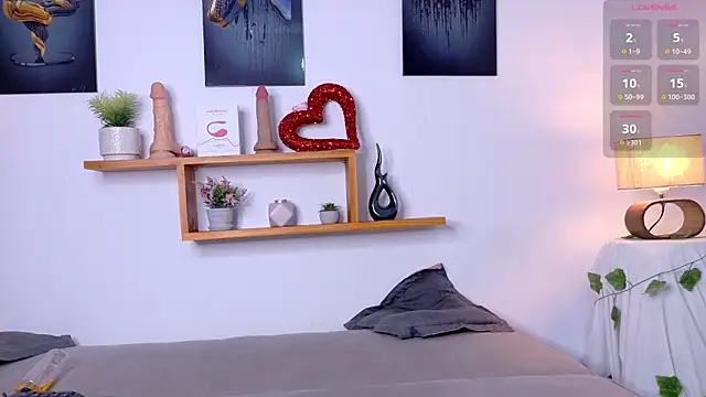 Chat +18 de nairagold_ ao vivo