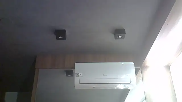 Chat +18 de SkinnyKitten ao vivo