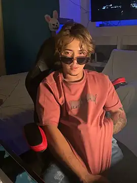 AngelLatinBoy's Webcam Show