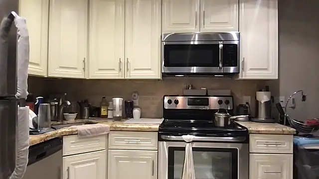 BigGuyMuscle live XXX chat