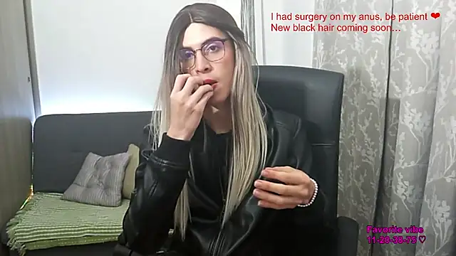 Andy_Roses Chat XXX live