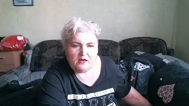 Show modela Lana555 na web-kameri