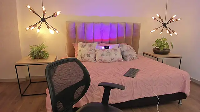 Abriil_cutee live XXX chat