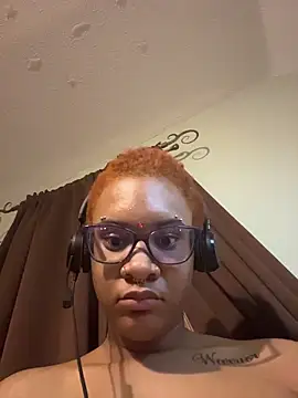 Chat XXX en directo de nickytheehawtie