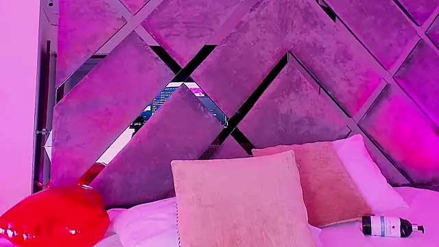 luciagray1: онлайн-секс-чат