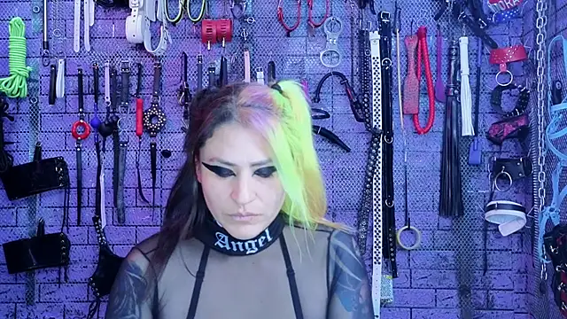 PANDORANEZZ – Live XXX-chat