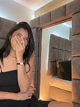 دردشة BrigitteVons الجنسية المباشرة