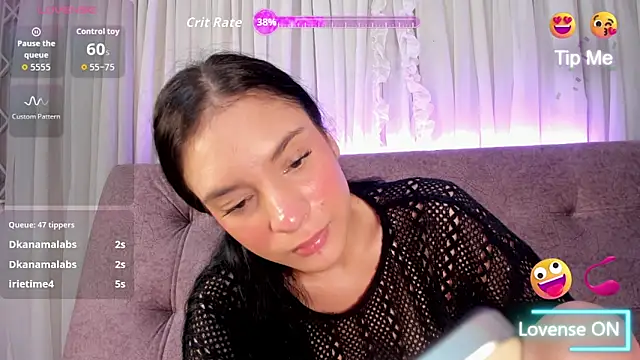 violet_77711's Live XXX Chat