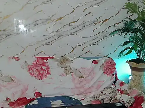 SweetAsianAss' Live XXX Chat