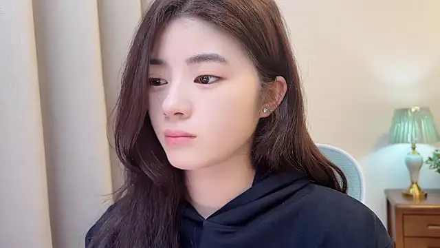 Nicole20266 Show Webcam