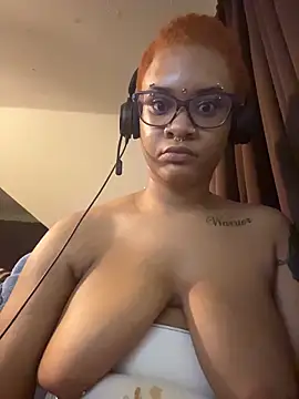 nickytheehawtie's Live XXX Chat