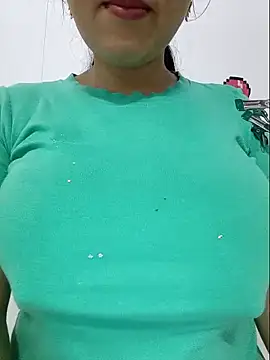 Shine_Mai Show in webcam